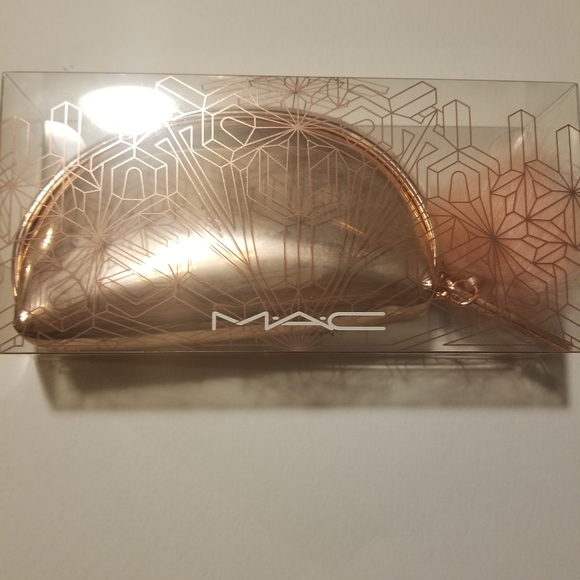 Last One!! MAC Snow Ball Mini Brush Kit - Picture 3 of 6